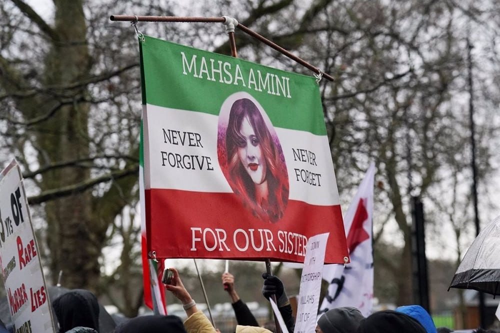 La Unión Europea prepara sanciones contra el régimen de Irán por la persecución y penas de muerte contra manifestantes