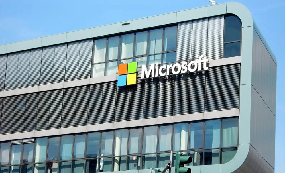 Microsoft invierte "miles de millones" en OpenAl, creador de ChatGPT