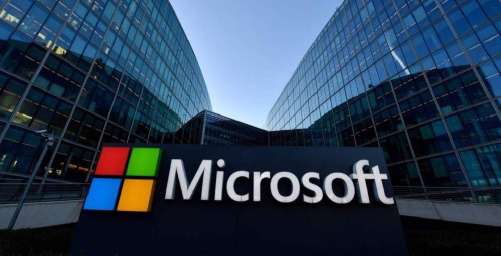 Microsoft hará despidos masivos, prescindirá de diez mil empleados