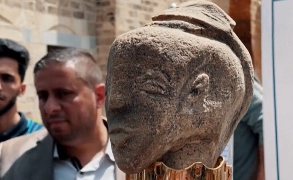 Un agricultor encontró una escultura de la diosa del amor que data del 4,500 cuando trabajaba como lo hacía habitualmente en la Franja de Gaza.