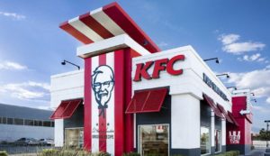 Kentucky Fried Chicken pagará la universidad de sus empleados