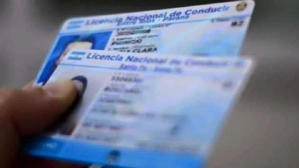 Hombre no paga la cuota alimenticia y la jueza le quita la licencia de conducir