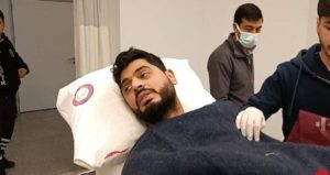 Hombre es rescatado después de 261 horas y lo primero que pregunta es por su madre