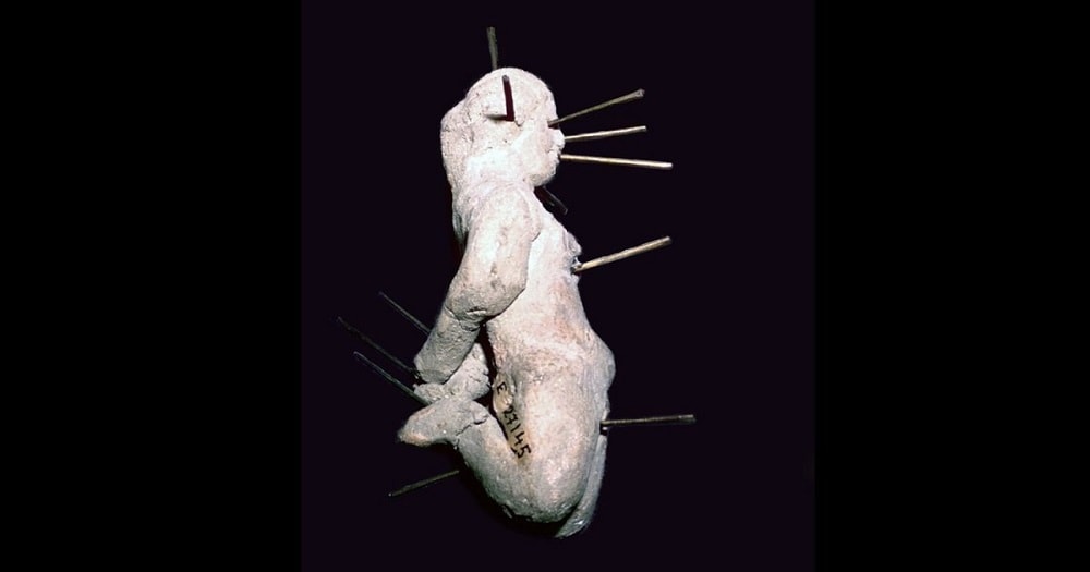 Científicos encuentran muñecos vudú usados en el antiguo Egipto