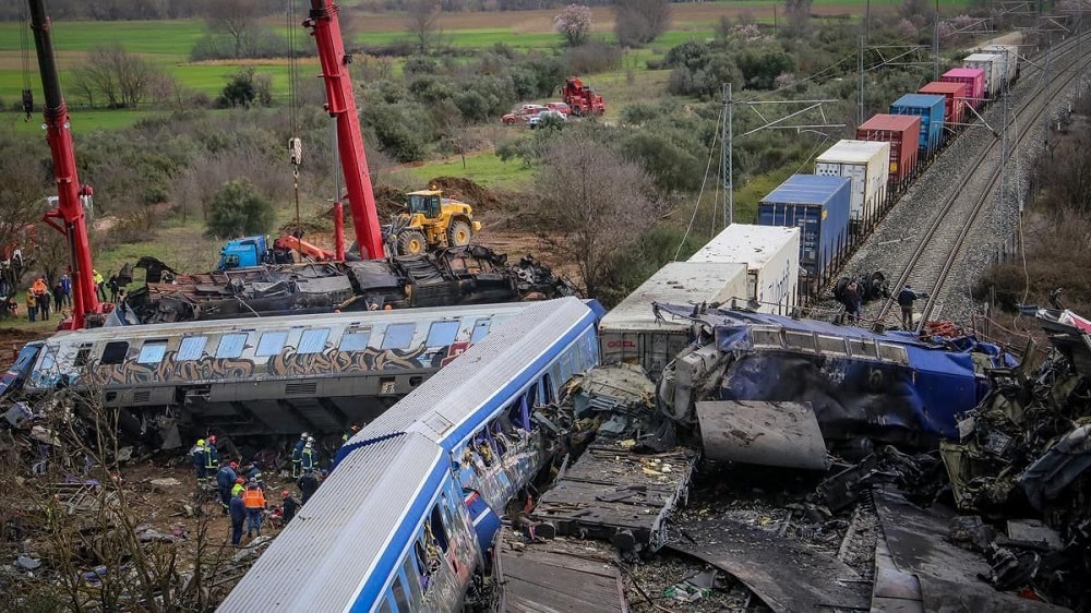 Tragedia en Grecia por choque de trenes deja 36 muertos y decenas de heridos