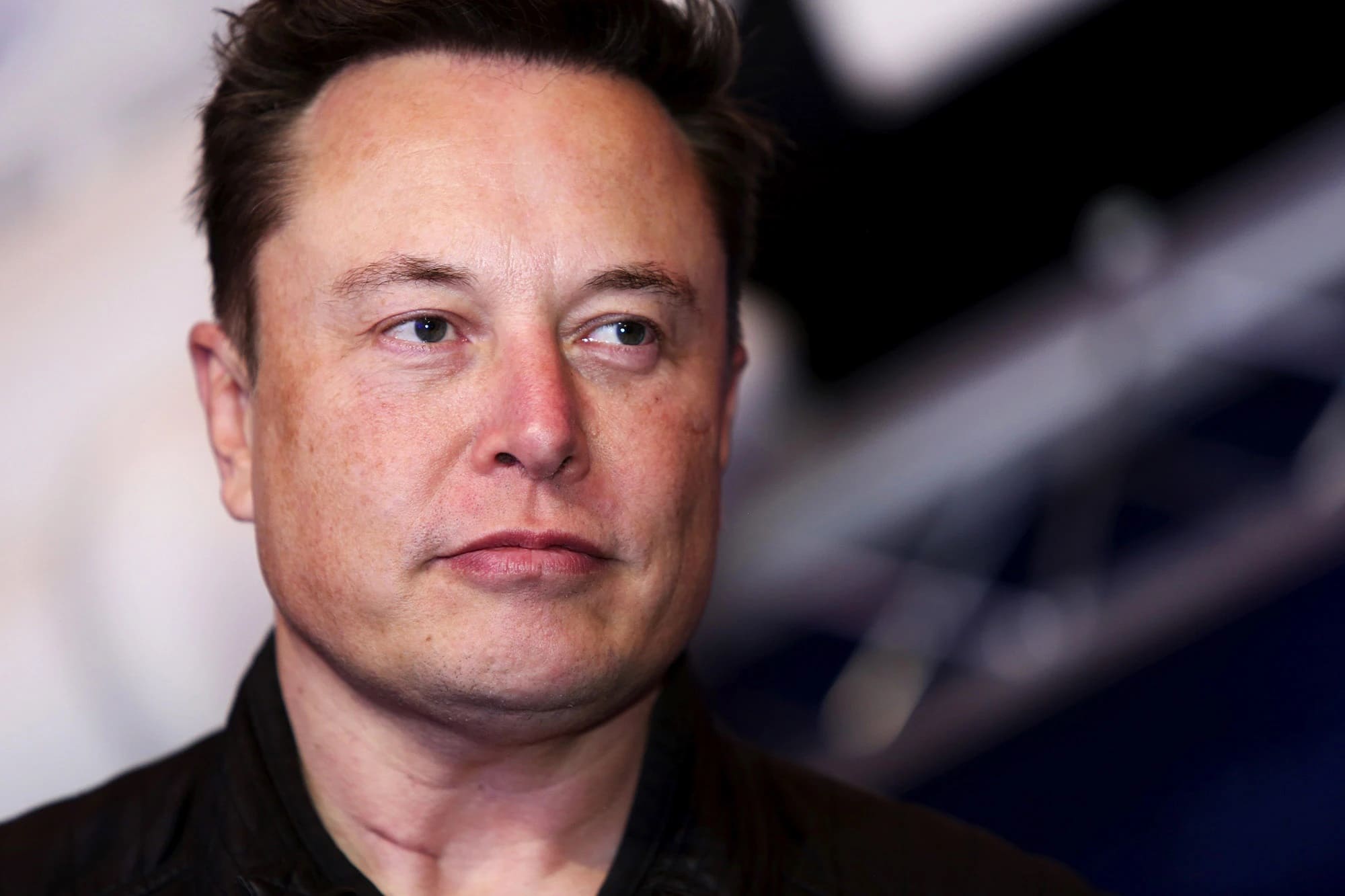 Elon Musk pierde su puesto en la lista de Forbes