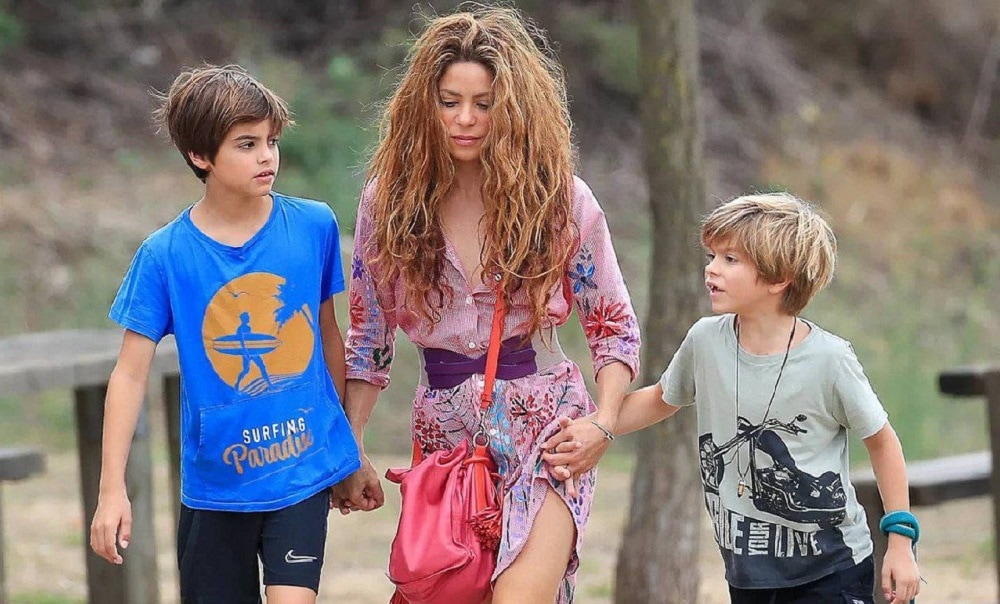 infidelidad de Piqué, Shakira asume su rol de madre protectora y pide a la prensa dejar el asedio contra sus hijos