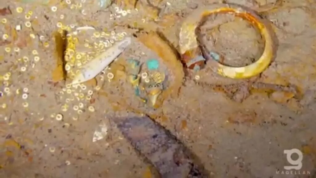 collar , diente Titanic