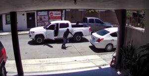 En 14 segundos, enmascarados cometen robo millonario en Nuevo León, México
