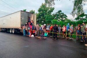 Texas aprueba penas de hasta 10 años de cárcel por transporte de indocumentados