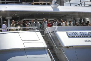 Millonario mexicano rescató en su yate a cientos de migrantes en el Mediterráneo