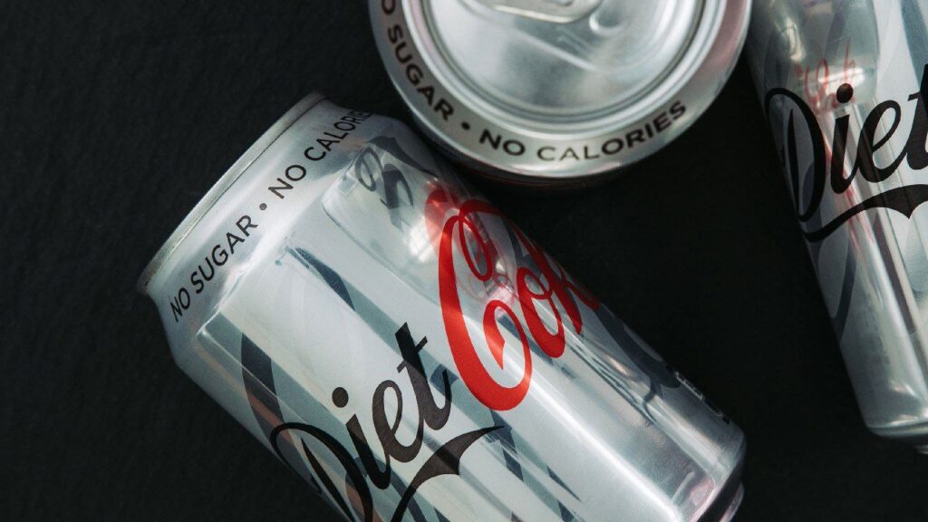 OMS advierte que componente de la Coca Cola de dieta es un posible cancerígeno