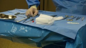 Alerta por meningitis micótica en México vinculado a procedimientos quirúrgicos