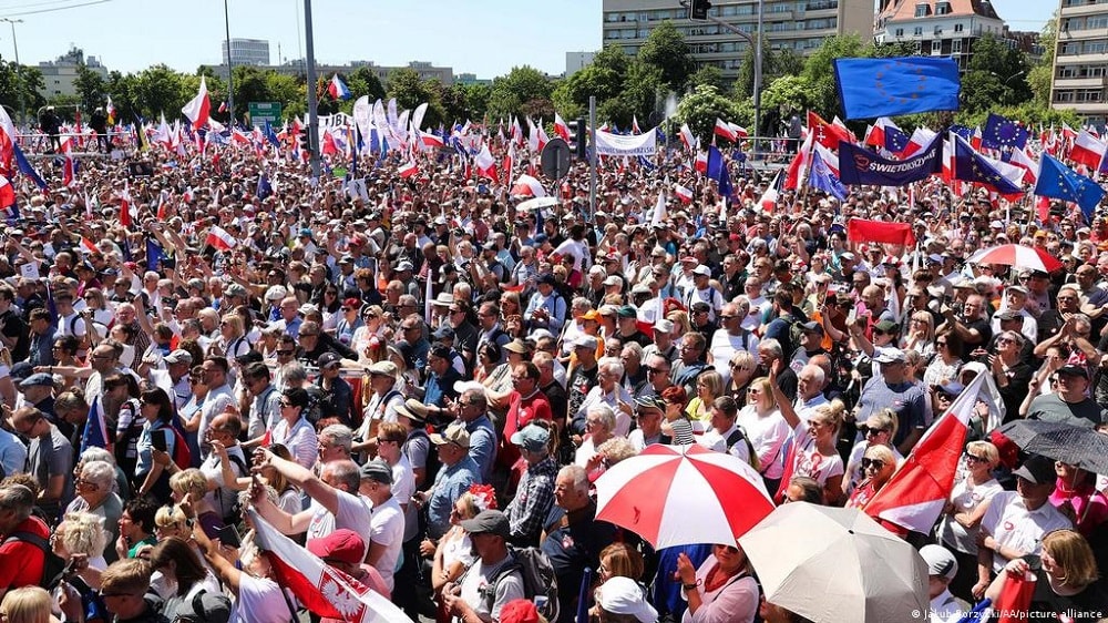 Masivas marchas en Polonia en contra de reforma que viola la independencia judicial