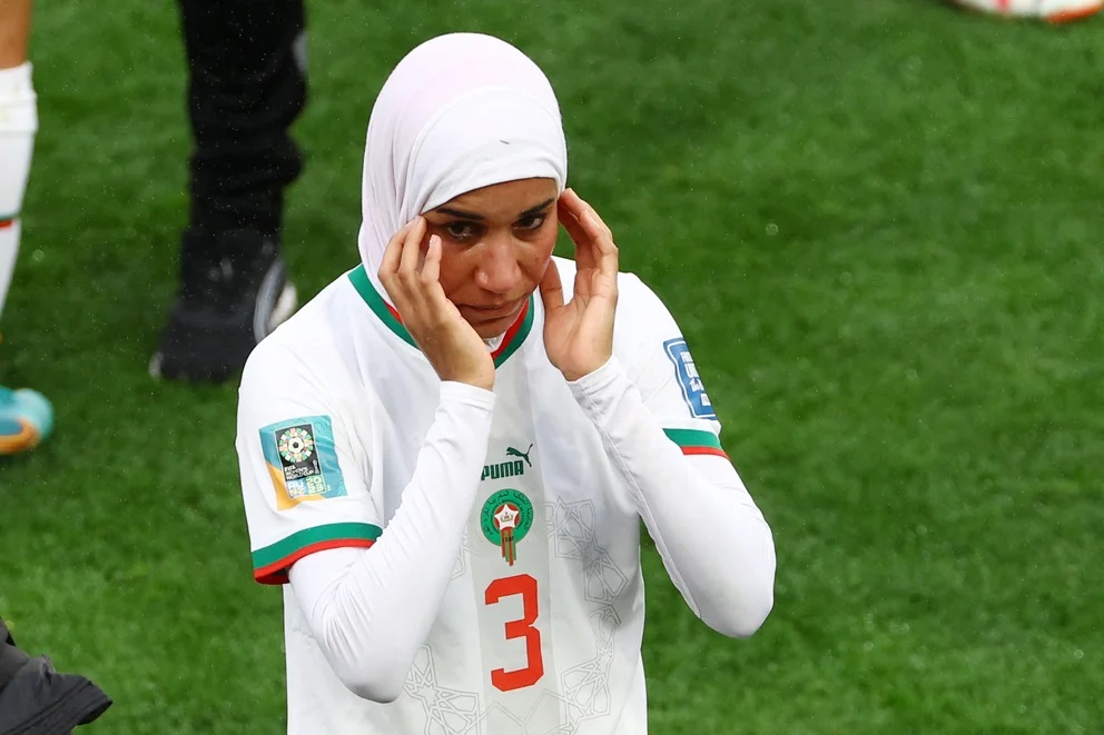 hiyab FIFA , futbolista , Benzina