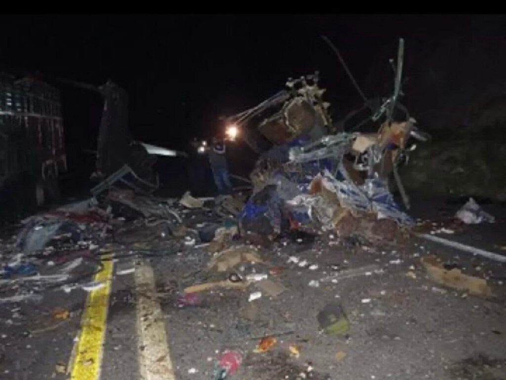 Más de 15 migrantes muertos en aparatoso accidente de tránsito en México