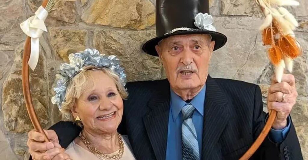 Abuelitos de 90 y 83 años encontraron el amor en Tinder: “Hicieron más que un match”
