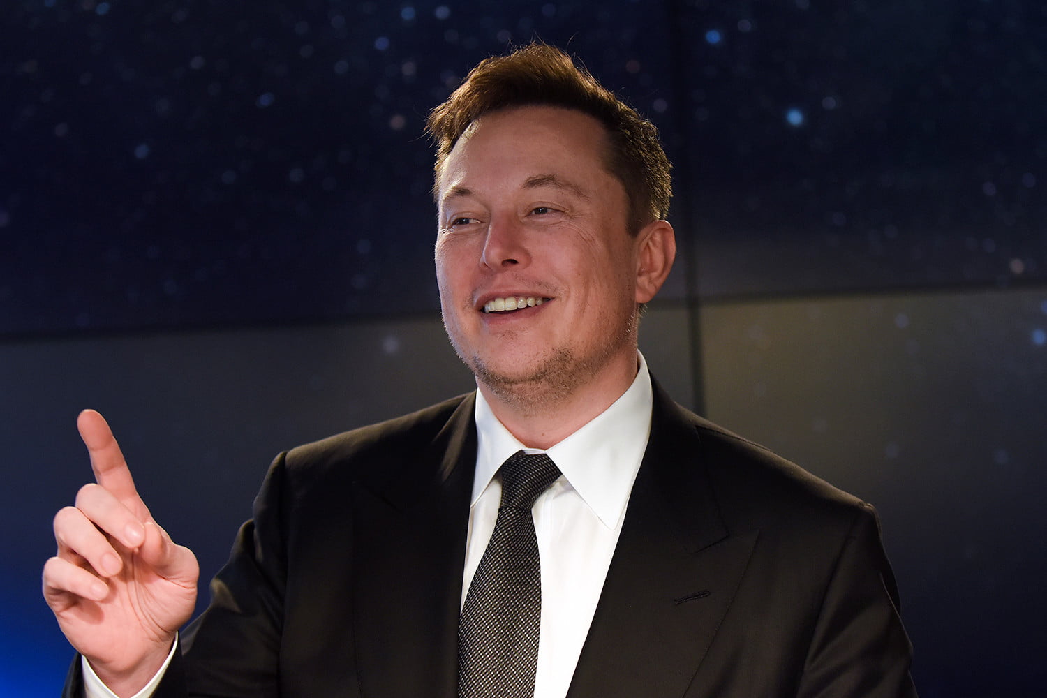 Elon Musk Revoluciona X, con la Integración de Inteligencia Artificial