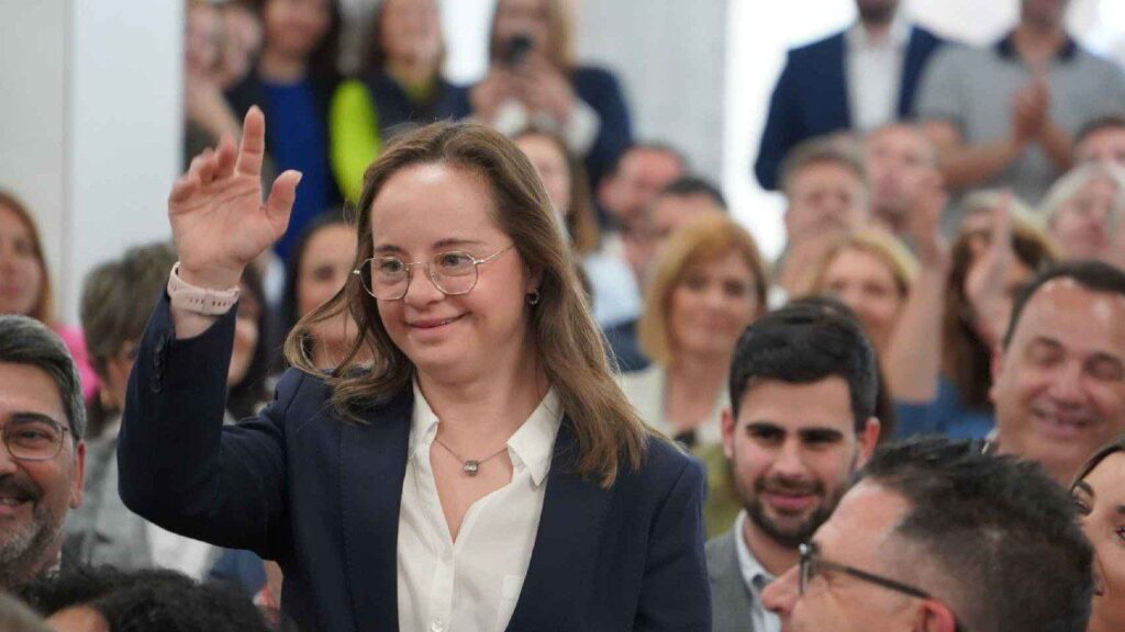 Mar Galcerán se convierte en la primera diputada con síndrome de Down en el mundo