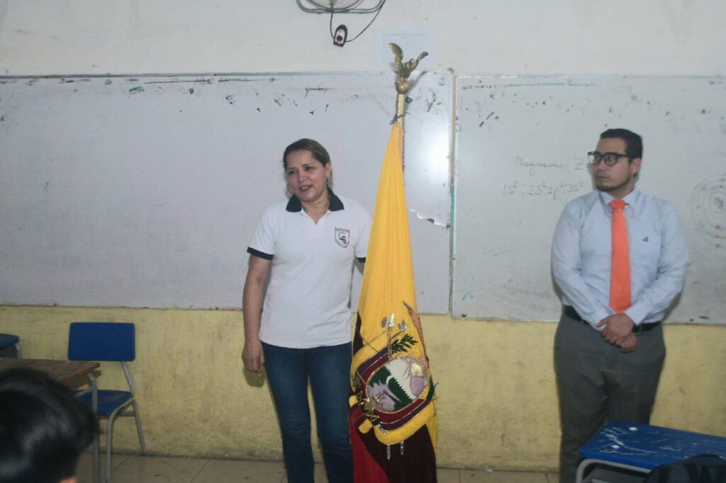 Madre y abuelita de 52 años se convierte en una destacada estudiante
