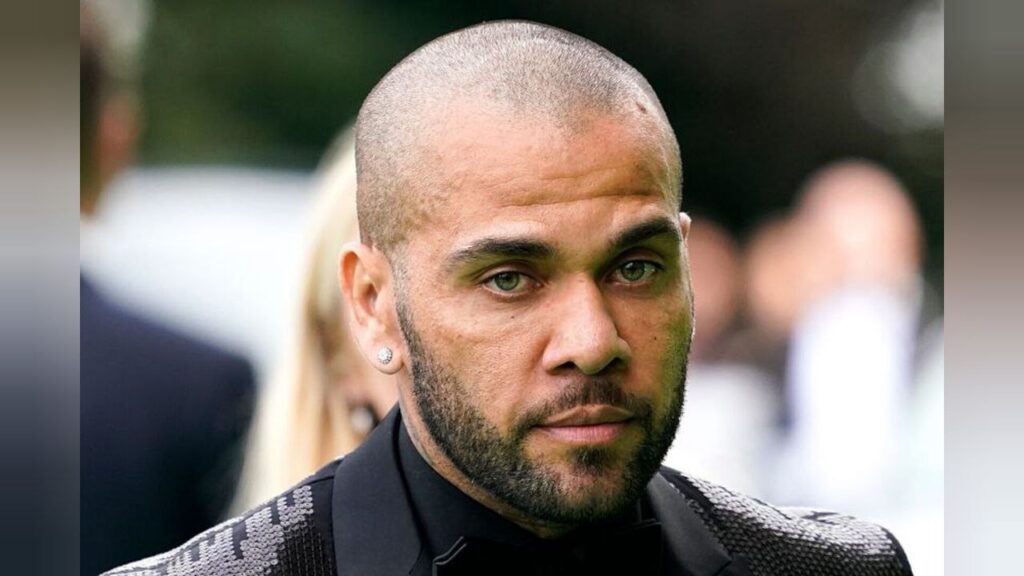 Futbolista Dani Alves irá a juicio por agresión sexual, enfrenta 12 años de prisión