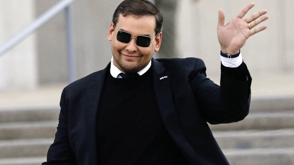 Congresista George Santos gastó dinero de campaña en OnlyFans, Botox y maquillaje