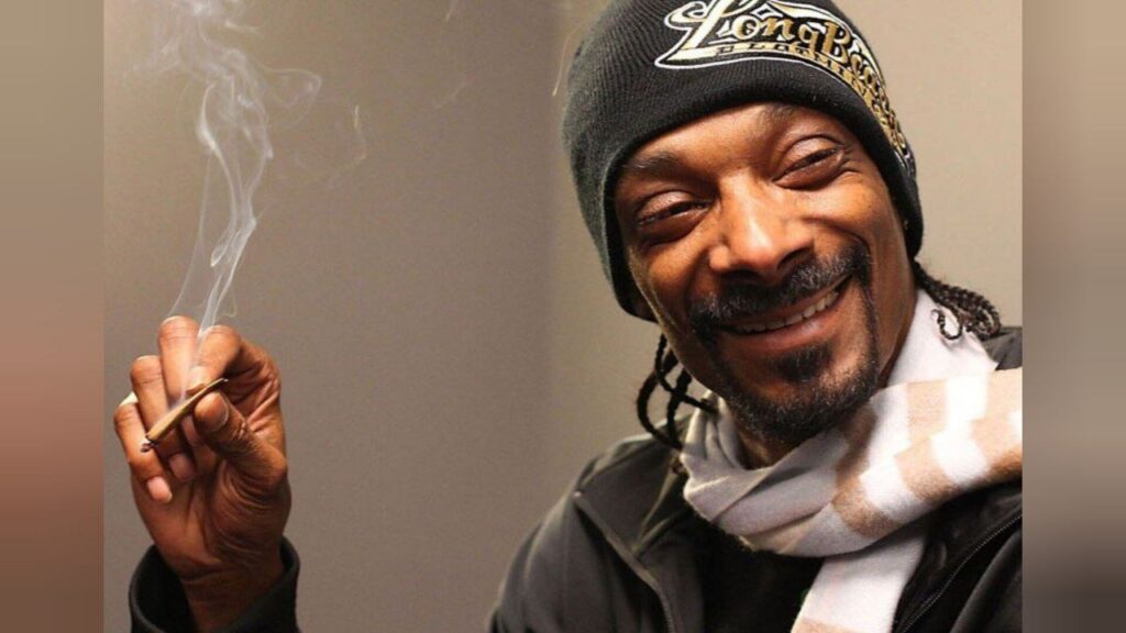 Snoop Dogg anuncia que dejará de fumar marihuana