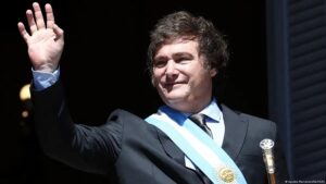 Javier Milei advierte que “no hay dinero” y anuncia su intención de reducir el gasto público