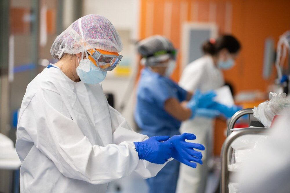 Neumonía infantil atípica que abarrotó hospitales en China habría llegado a EEUU y Europa