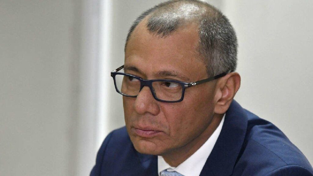 Exvicepresidente de Ecuador pide asilo a México tras ser condenado por actos de corrupción