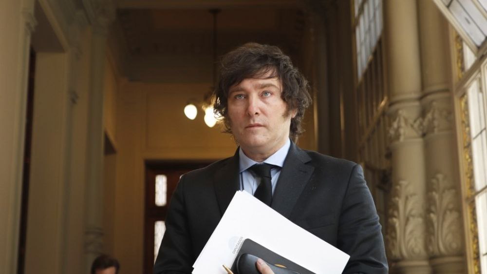 empresas chinas, Milei pone en marcha su plan económico: Devaluación del 50% del peso y eliminar subsidios