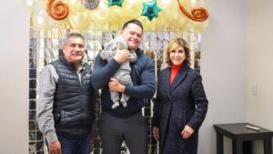 México hace historia al permitir que un padre soltero adopte un bebé