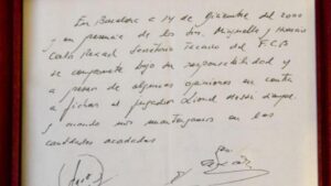 Servilleta donde se firmó el primer contrato de Messi con el Barcelona costará 300 mil dólares