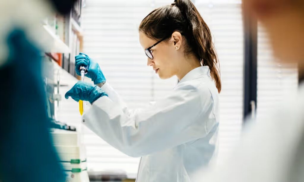 cientificos antibioticos medicamentos