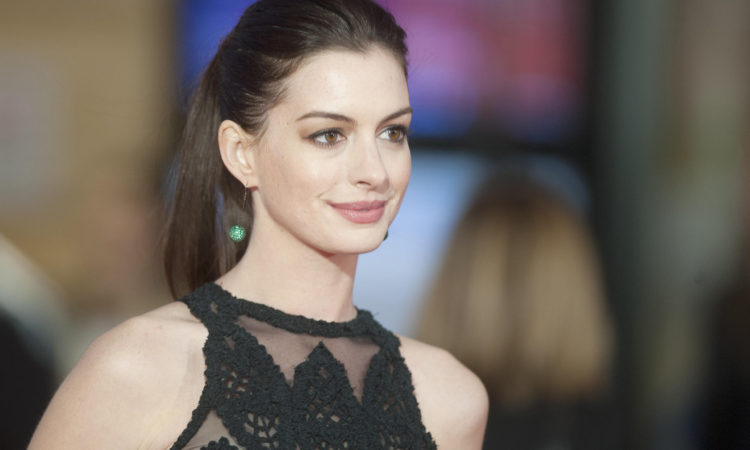 Anne Hathaway embarazo aborto actriz
