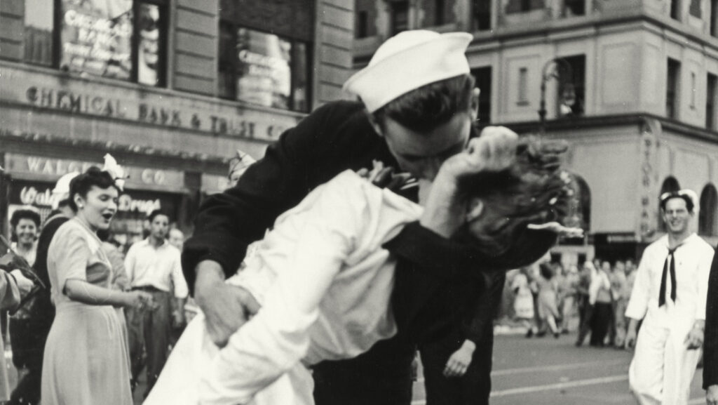 foto beso veterano