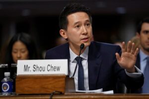 Ex empleados de TikTok revelan estrecha colaboración con China a pesar de afirmaciones de independencia