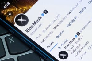 Elon Musk ofreció restablecer la verificación de usuarios de manera gratuita en X con una condición