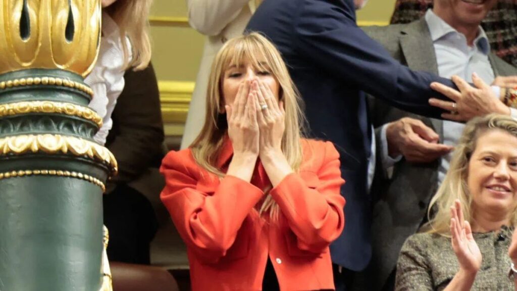 Fiscalía de España pide que se archive la causa por corrupción en contra de la esposa del presidente