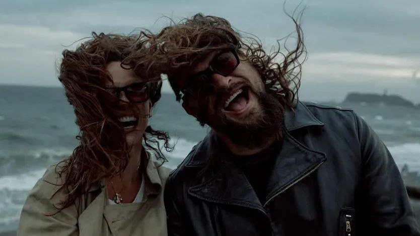Jason Momoa y la hija de Ricardo Arjona “le gritan al mundo” que están enamorados