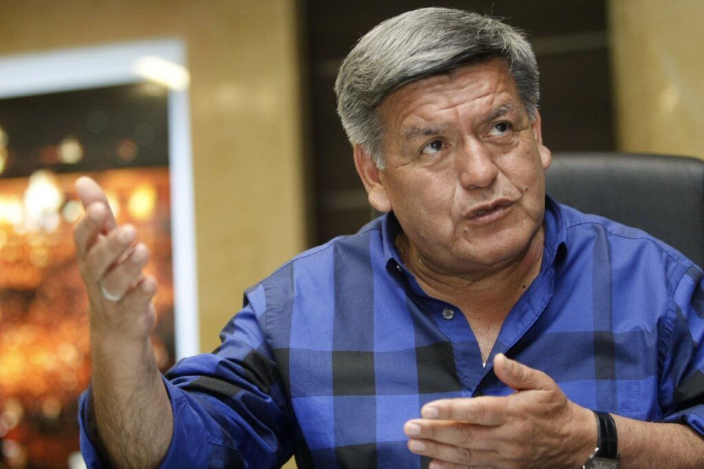 “Somos una raza distante, pero somos corruptos”, el error de dicción de un político que generó polémica en las redes