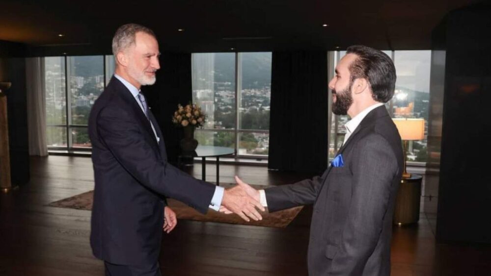 Nayib Bukele asume como presidente en su histórico segundo mandato