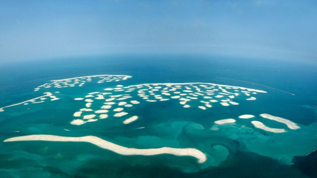 Millonarios abandonan 300 islas artificiales de lujo en Emiratos Árabes