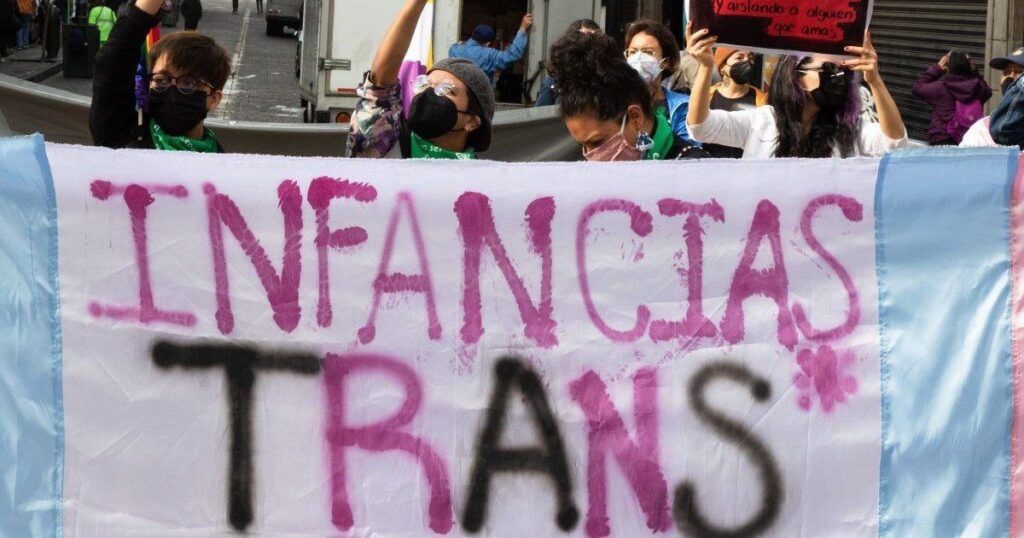 Juez declara inconstitucional decisión de Florida de prohibir afirmaciones de género a niños