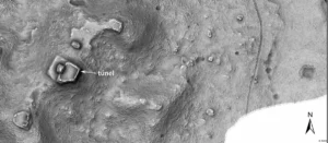 Descubren enigmática estructura bajo campo de pelota maya