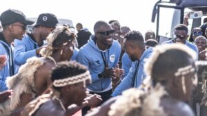 Botsuana recibe al atleta Letsile Tebogo con un espectacular evento en el estadio
