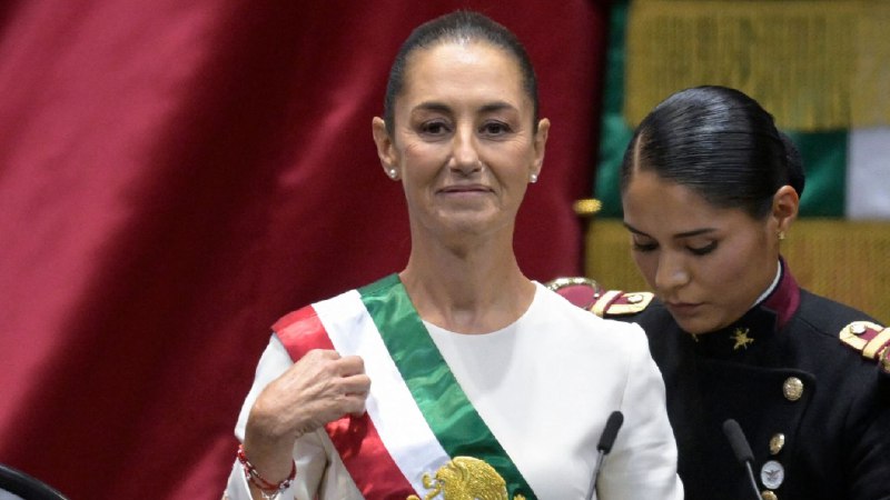 Claudia Sheinbaum es juramentada como la primera mujer presidenta de México