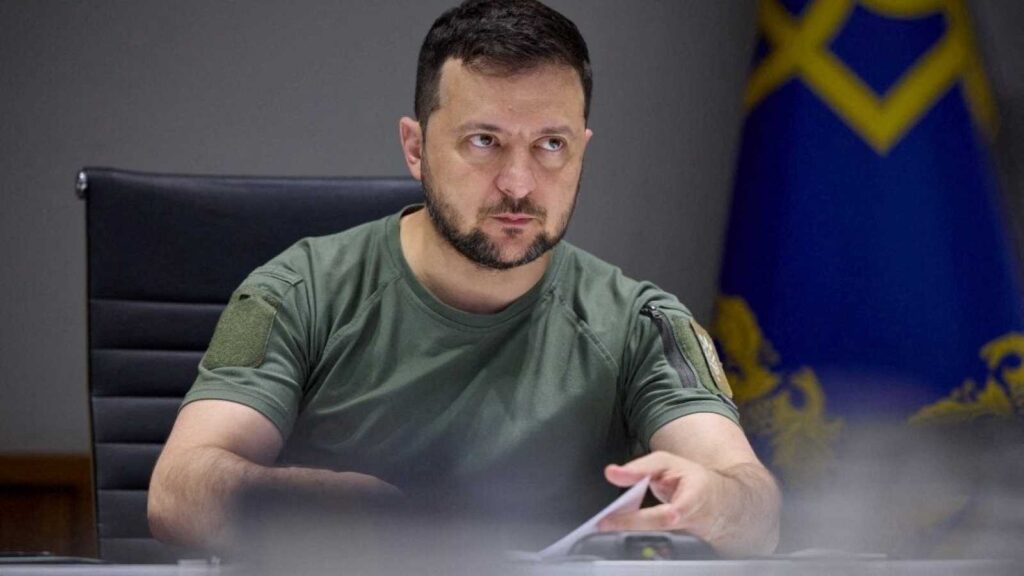 suspendido, Volodimir Zelenski busca congraciarse con Donald Trump