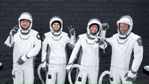 Histórico lanzamiento de SpaceX: Envía cuatro personas a una órbita polar