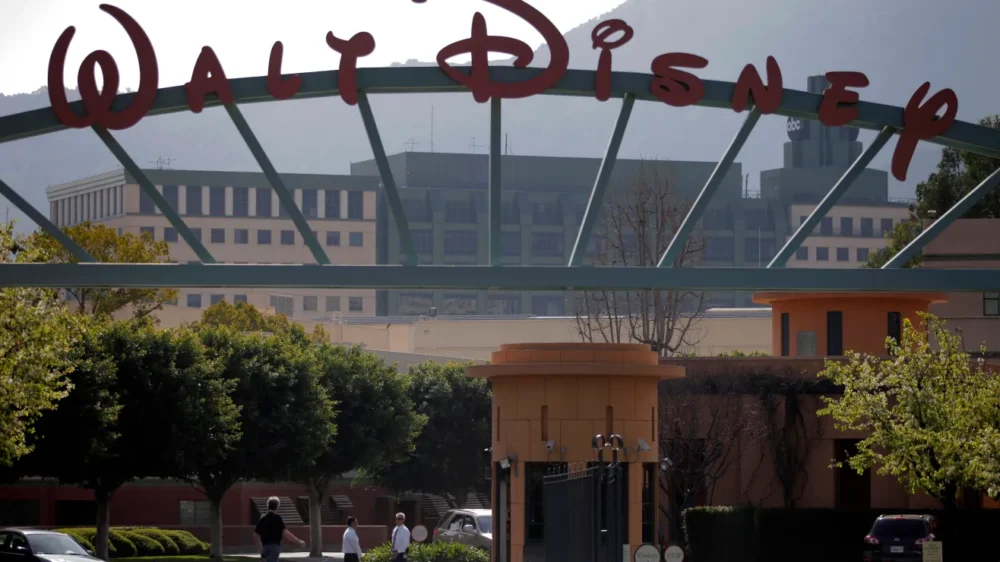Disney suspende a trabajadores venezolanos ante posible fin del TPS